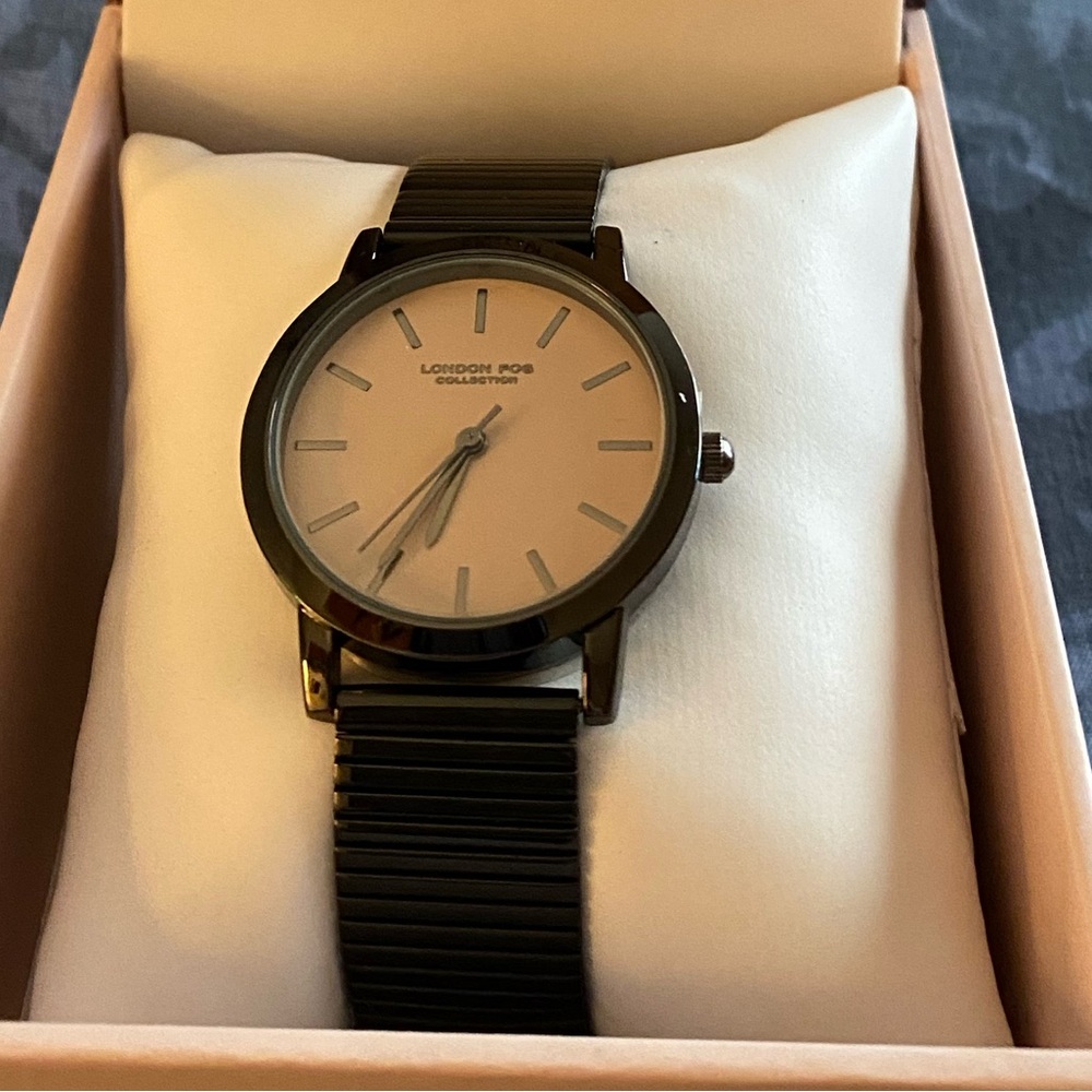 London Fog Elton Round Watch! NWT